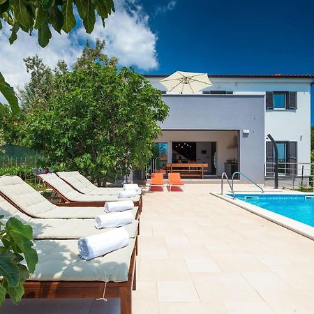 Ferienhaus Mit Privatpool Fuer 8 Personen Ca 200 Qm In Medulin, Istrien Suedkueste Von Istrien Exterior photo